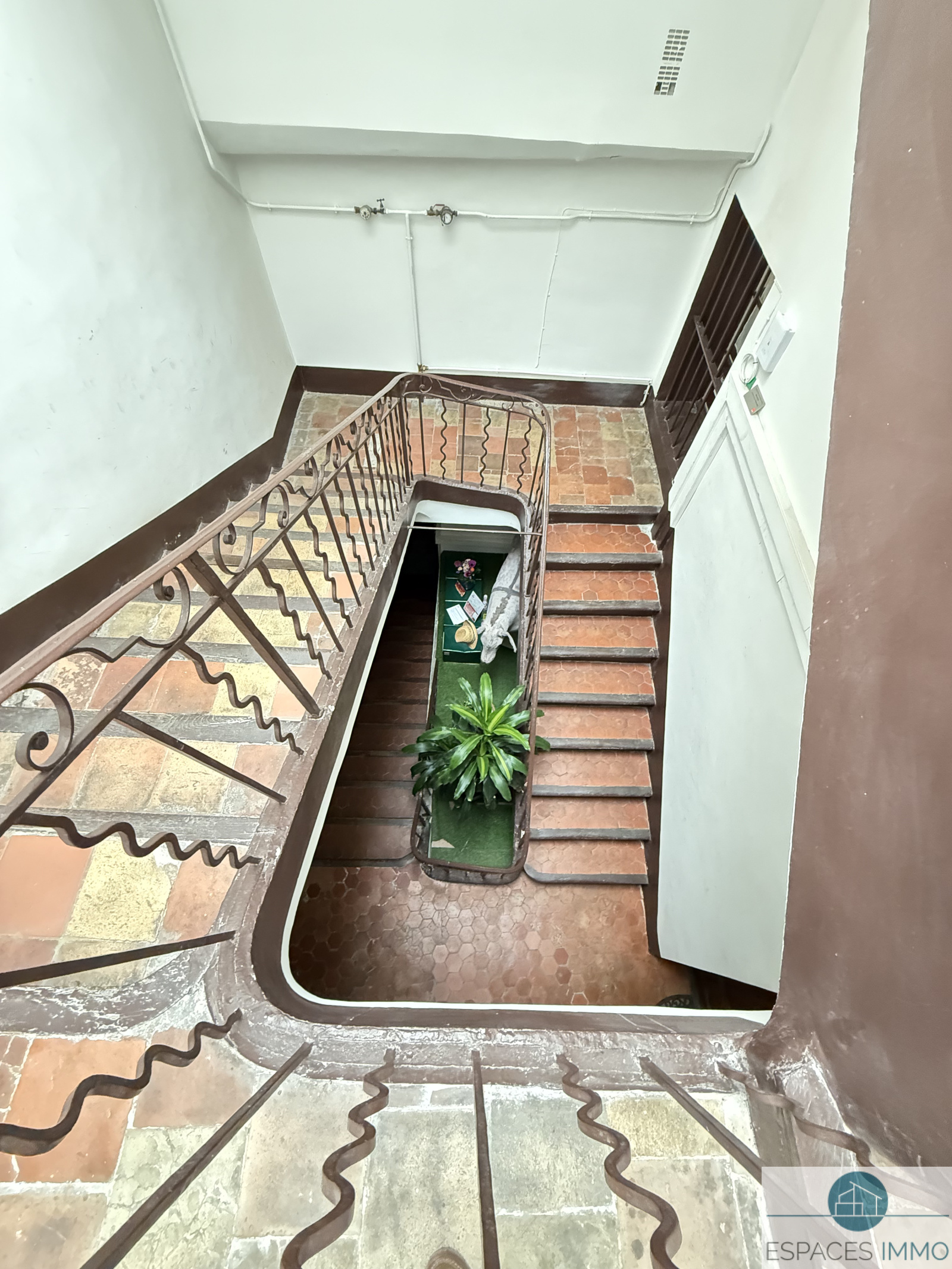 Image_2, Immeuble, Aix-en-Provence, ref :TJV20000141